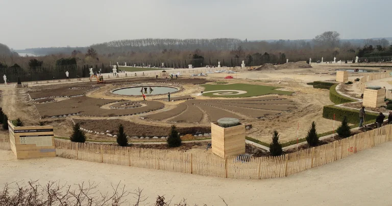 Versailles'i lossi pargi Latona purskkaev